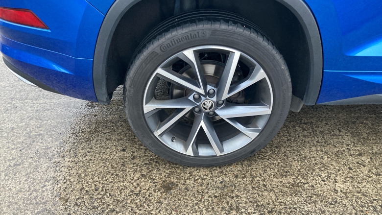 Skoda Kodiaq 2.0 TDI 200 Sport Line 4x4 5dr DSG [7 Seat] Diesel Estate